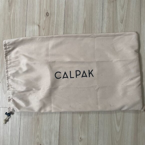 Calpak: Hue Laptop Duffel in Green - Picture 7 of 9
